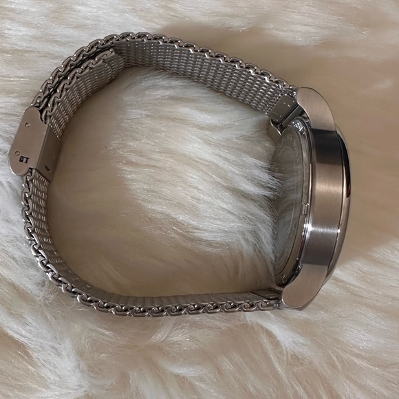 Wenger Stainless Steel Mesh Silver Dial White Watch with Date 1021.103 NWOT - Picture 6 of 10